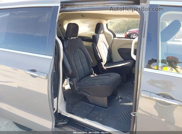 2C4RC1FGXLR266984 2020 CHRYSLER PACIFICA Gray VIN sticker view