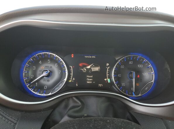 2C4RC1GG3JR258222 2018 CHRYSLER PACIFICA White 