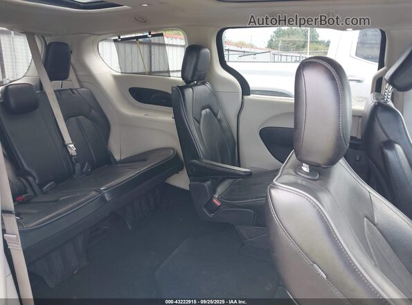 2C4RC1GG3LR285360 2020 CHRYSLER PACIFICA Blue Vista de la etiqueta del VIN