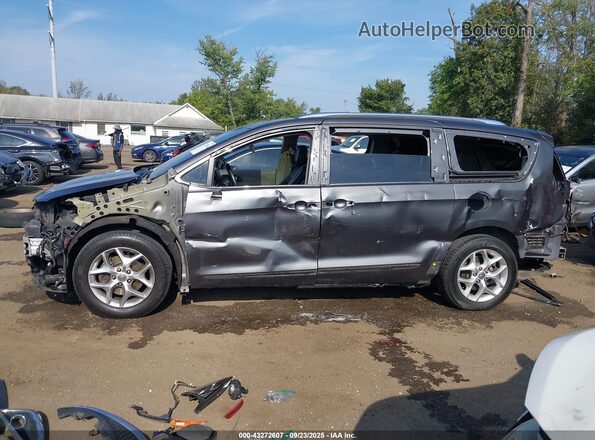 2C4RC1GG6LR289452 2020 CHRYSLER PACIFICA Black 