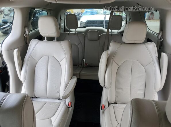 2C4RC1L73JR145103 2018 CHRYSLER PACIFICA Tan 