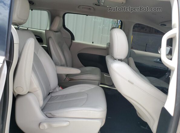 2C4RC1L73JR145103 2018 CHRYSLER PACIFICA Tan 