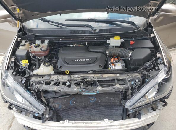 2C4RC1L73JR145103 2018 CHRYSLER PACIFICA Tan 