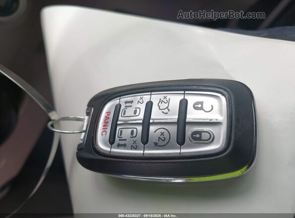 2C4RC1L76NR164119 2022 CHRYSLER PACIFICA Gray Вид панелі приладів