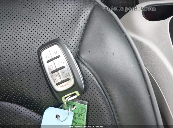 2C4RC1N76LR287591 2020 CHRYSLER PACIFICA Black Вид панелі приладів