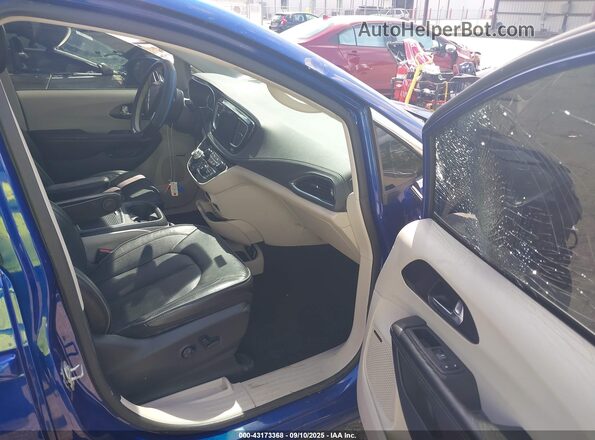 2C4RC1N79LR263334 2020 CHRYSLER PACIFICA Blue Vista interior delantera