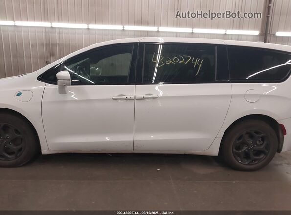 2C4RC1S77NR130000 2022 CHRYSLER PACIFICA White 