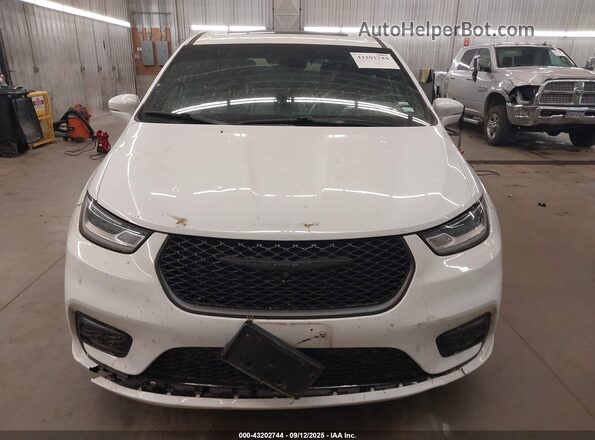 2C4RC1S77NR130000 2022 CHRYSLER PACIFICA White Widok wnętrza z tyłu