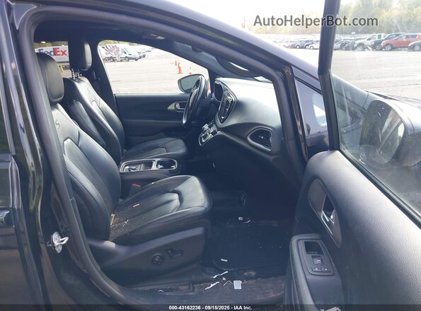 2C4RC3BG9LR267903 2020 CHRYSLER PACIFICA Black Вид салону спереду