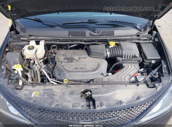 2C4RC3BG9LR267903 2020 CHRYSLER PACIFICA Black Вид ззаду