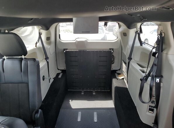 2C4RDGCG6LR228351 2020 DODGE GRAND Gray Rear seats view
