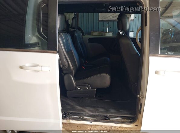 2C4RDGCG8LR206528 2020 DODGE GRAND CARAVAN White VIN sticker view