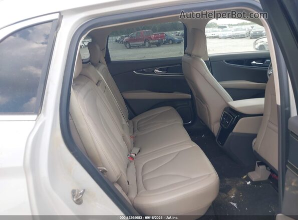 2LMPJ6J90NBL22915 2022 LINCOLN NAUTILUS Cream VIN կոդի պիտակի տեսք