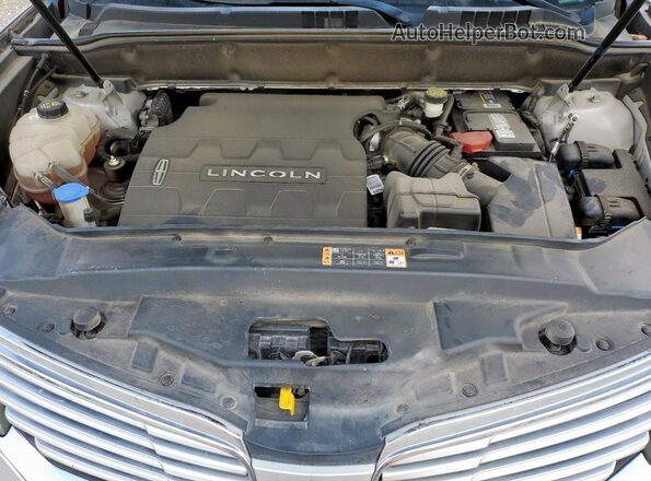 2LMPJ6KR0JBL14810 2018 LINCOLN MKX Silver 