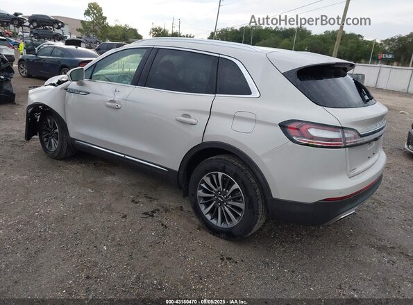 2LMPJ8J93PBL29758 2023 LINCOLN NAUTILUS Белый 