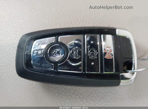 2LMPJ8J93PBL29758 2023 LINCOLN NAUTILUS Белый 