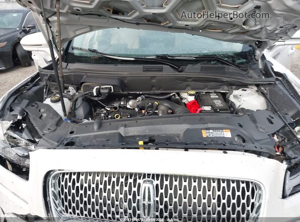 2LMPJ8J93PBL29758 2023 LINCOLN NAUTILUS Белый 