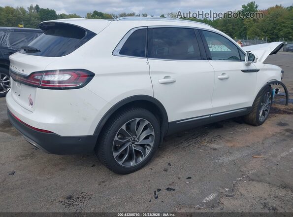 2LMPJ8K9XNBL08398 2022 LINCOLN NAUTILUS White 