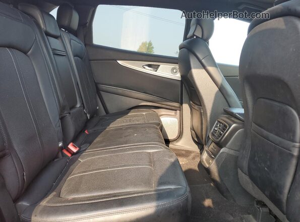 2LMPJ8L95KBL52190 2019 LINCOLN NAUTILUS Red Հետևի նստատեղերի տեսք