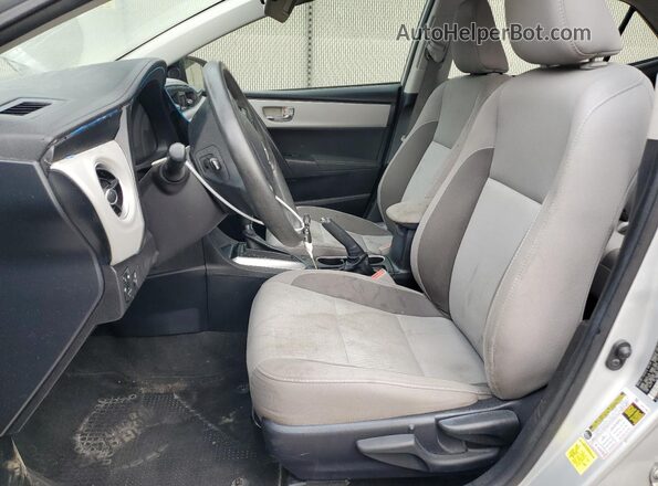 2T1BURHE3JC073694 2018 TOYOTA LL Silver 