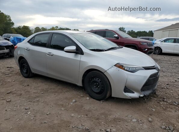 2T1BURHE3JC073694 2018 TOYOTA LL Silver 