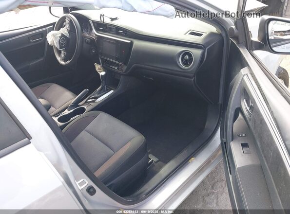 2T1BURHEXJC986114 2018 TOYOTA LL Silver 