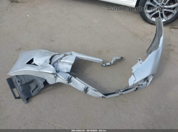 2T1BURHEXJC986114 2018 TOYOTA LL Silver 