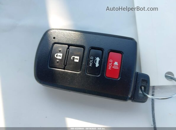 2T1BURHEXKC136999 2019 TOYOTA LL Blue Dashboard view