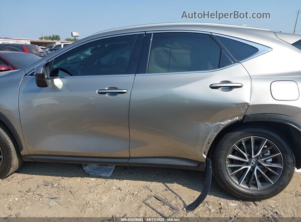 2T2ADCAZ0RC012574 2024 LEXUS NX 250 Gray Vista interior trasera