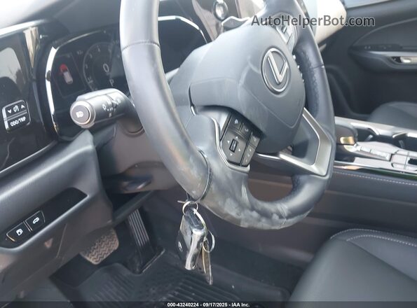 2T2AGCEZ4SC070162 2025 LEXUS NX 350 White Vista del salpicadero
