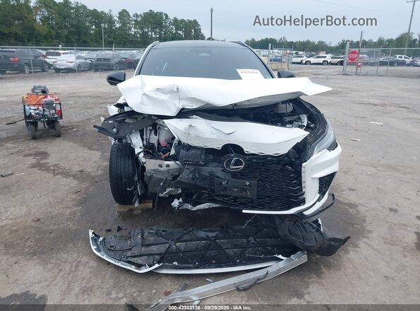 2T2BCMEA9RC016091 2024 LEXUS RX 500H White Rear interior view