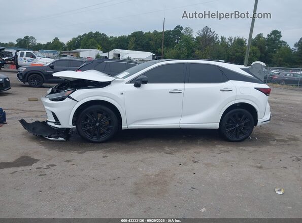 2T2BCMEA9RC016091 2024 LEXUS RX 500H White 