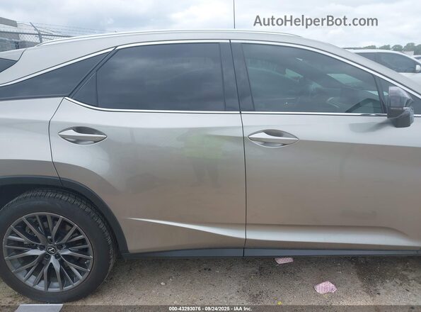 2T2YZMDA6NC327739 2022 LEXUS RX 350 Champagne Սալոնի հետևի տեսք