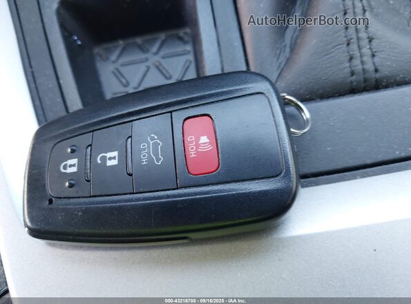 2T3A1RFV0RW483295 2024 TOYOTA LE Черный Вид панели приборов