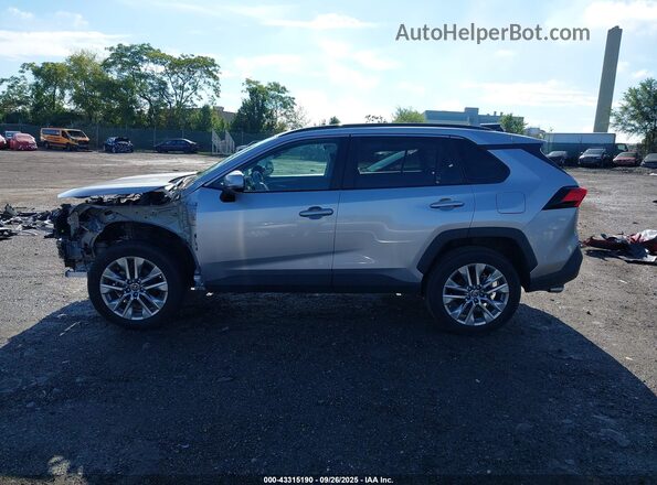 2T3A1RFV7RC471436 2024 TOYOTA LE Silver 