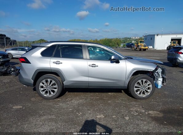 2T3A1RFV7RC471436 2024 TOYOTA LE Silver Vista interior de 360 grados