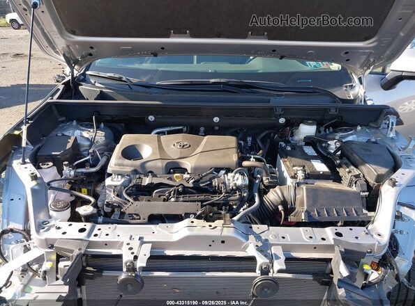 2T3A1RFV7RC471436 2024 TOYOTA LE Silver Vista trasera