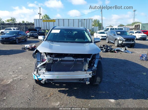 2T3A1RFV7RC471436 2024 TOYOTA LE Silver Vista interior trasera