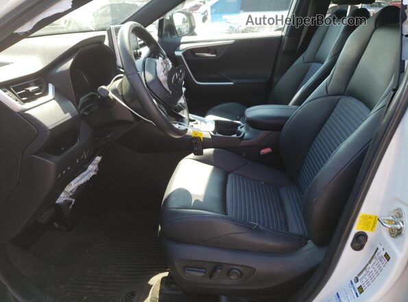 2T3E6RFV2MW027505 2021 TOYOTA RAV4 White Front interior view