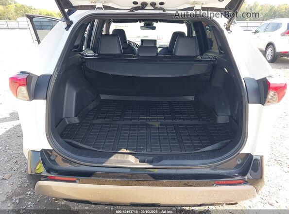 2T3E6RFV4NW031007 2022 TOYOTA RAV4 HYBRID White 