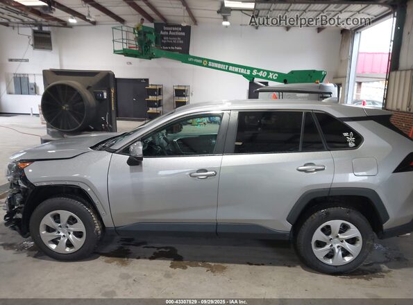 2T3G1RFV3NC265499 2022 TOYOTA LE Серебряный 