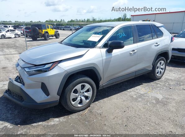 2T3H1RFV0RC257340 2024 TOYOTA LE Silver წინა მარცხენა ხედი სამი მეოთხედიდან