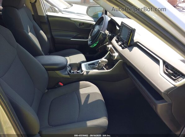 2T3H1RFV3LC064087 2020 TOYOTA LE Silver Սալոնի դիմացի տեսք