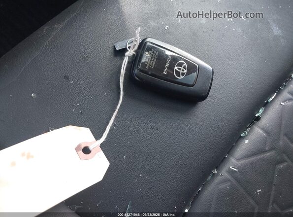 2T3J1RFV4RW467553 2024 TOYOTA RAV4 Красный Вид панели приборов