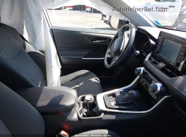 2T3P1RFV6LW136040 2020 TOYOTA LE White Вид салону спереду