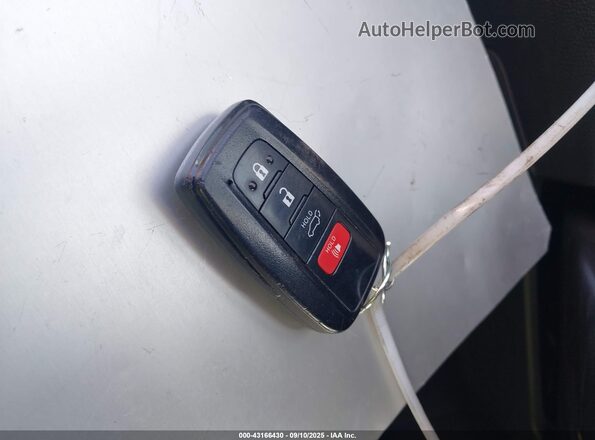 2T3T6RFV1NW030601 2022 TOYOTA RAV4 HYBRID Silver Widok deski rozdzielczej