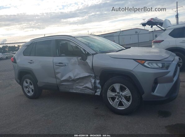 2T3W1RFV5MC089565 2021 TOYOTA LE Silver Սալոնի հետևի տեսք