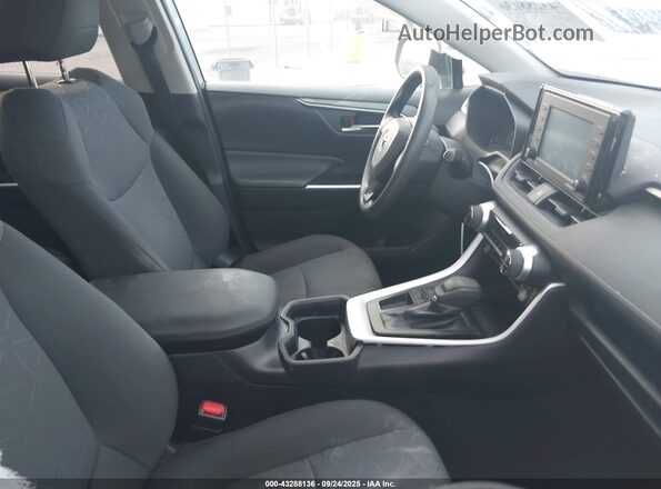2T3W1RFV5MC089565 2021 TOYOTA LE Silver Սալոնի դիմացի տեսք