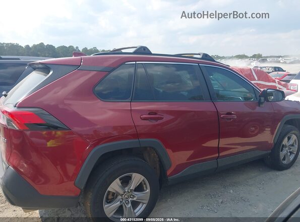 2T3W1RFVXNW217623 2022 TOYOTA LE Red Vista interior trasera