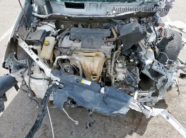 2T3WFREV9JW484717 2018 TOYOTA RAV4 White 